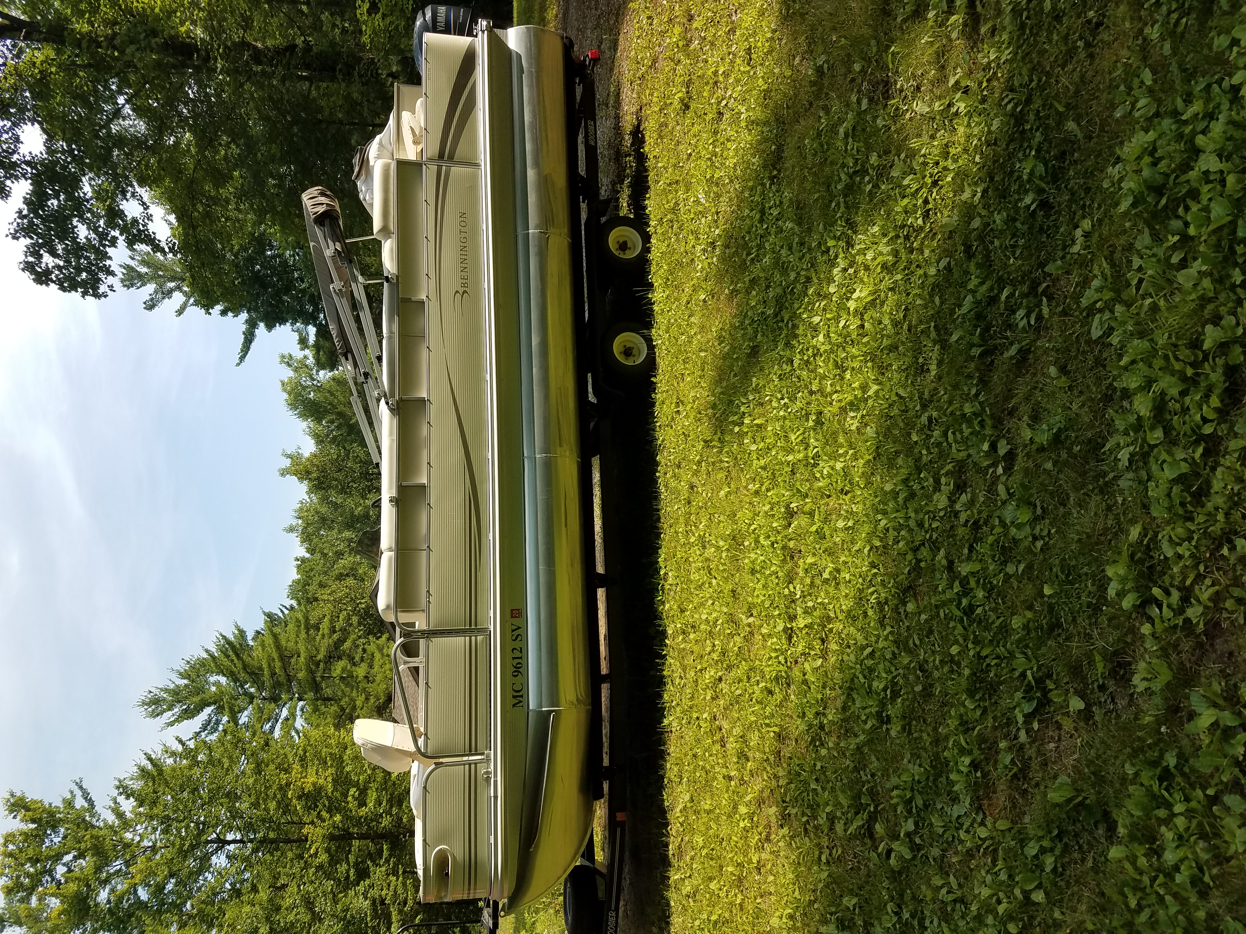 Used Pontoon Boats For Sale in Michigan by owner | 2006 22 foot Bennington Fsi*